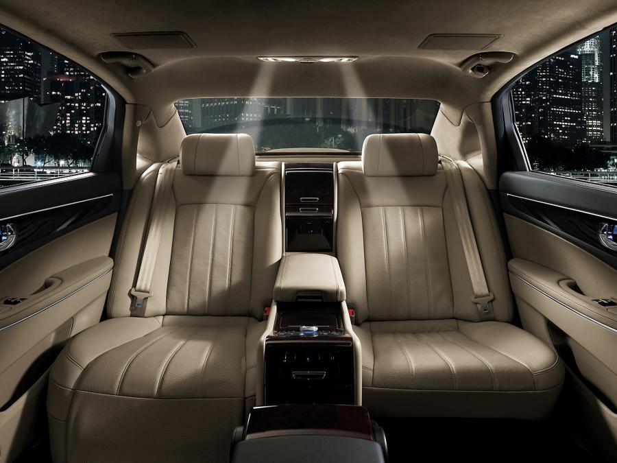  Hyundai Equus 2009 года  (фото 29 из 128)